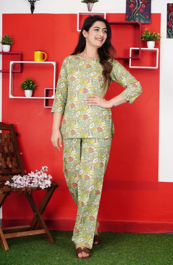 Green night suit set